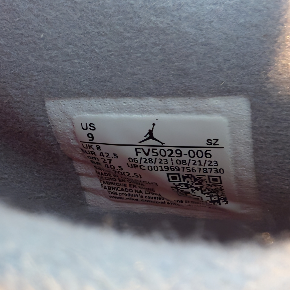 Air Jordan 4 Retro "Bred Reimagined" (2024)
Style Code: FV5029-006 - Picture 8 of 10